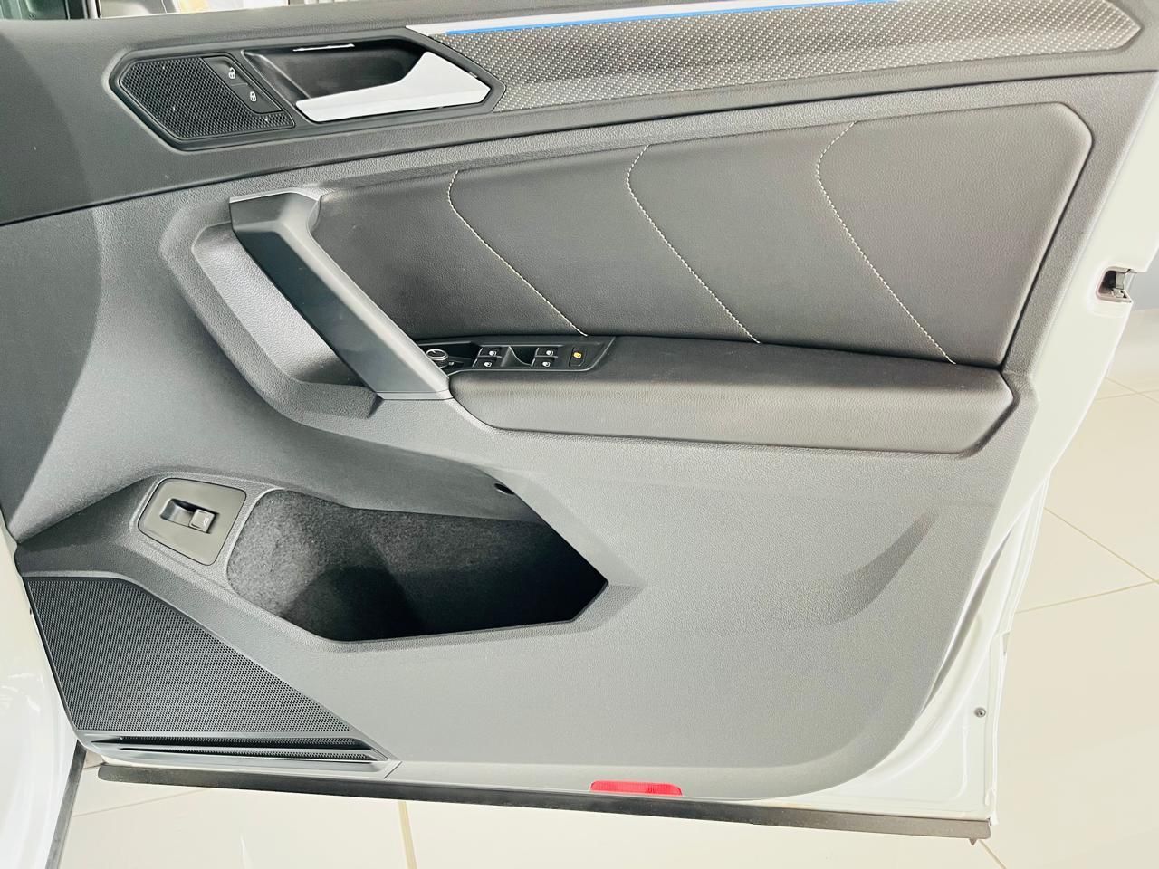 VOLKSWAGEN TIGUAN1.4 TSI R LINE DSG AUTO TIGUAN1.4 TSI R LINE DSG AUTO - 10