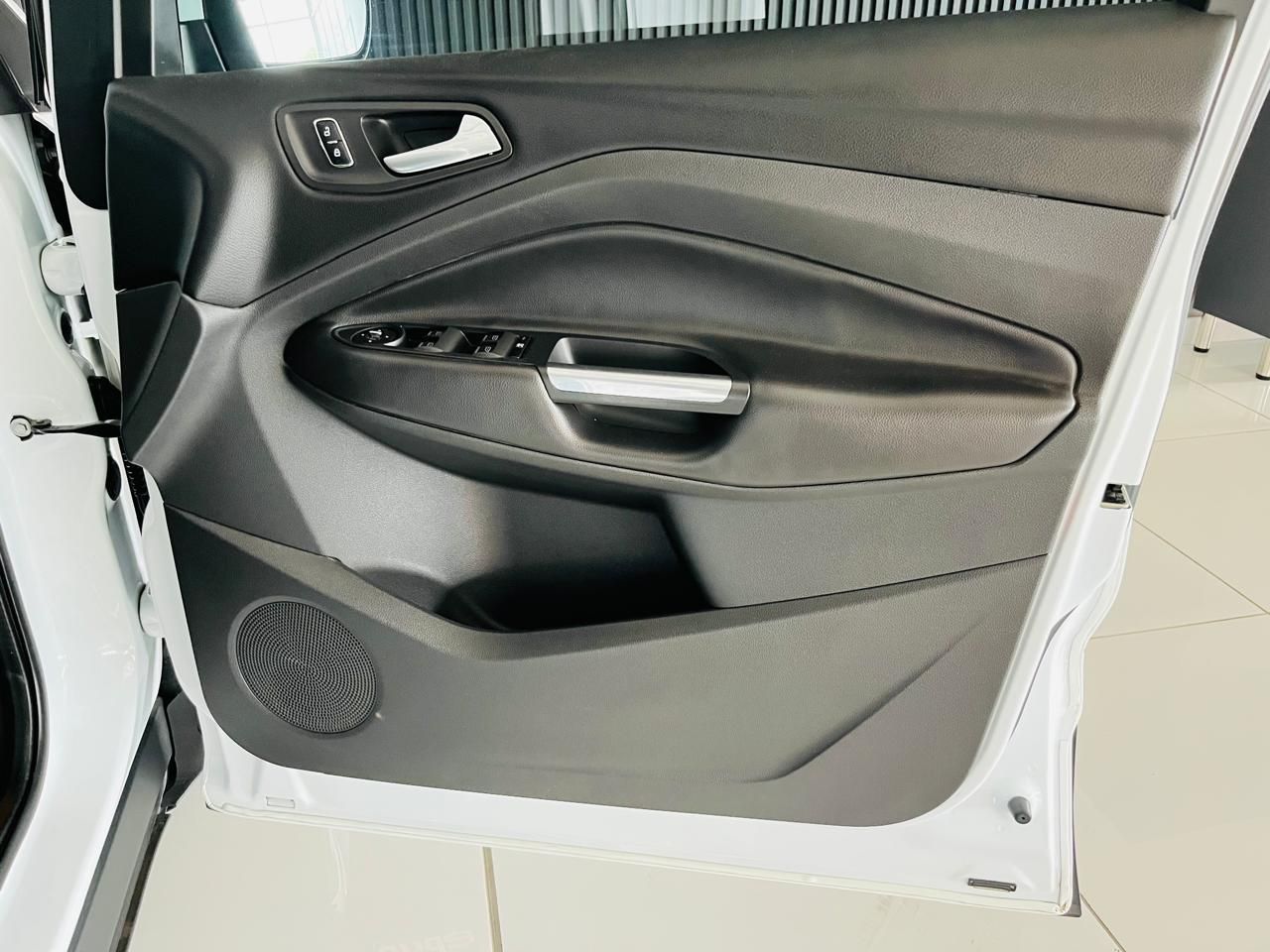 FORD KUGA 1.6 ECOBOOST AMBIENTE KUGA 1.6 ECOBOOST AMBIENTE - 10