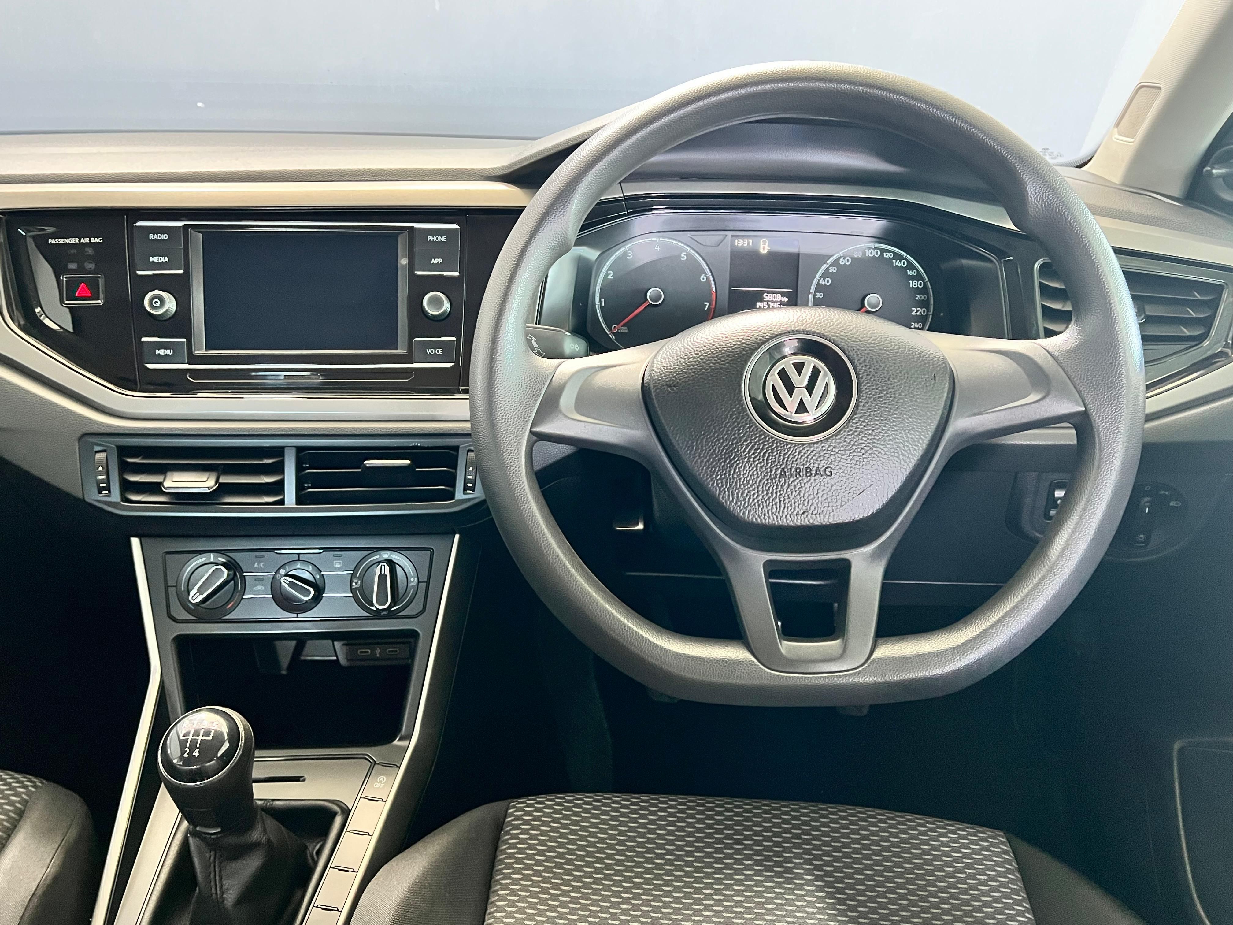 VOLKSWAGEN POLO POLO 1.0 TSI TRENDLINE - 21