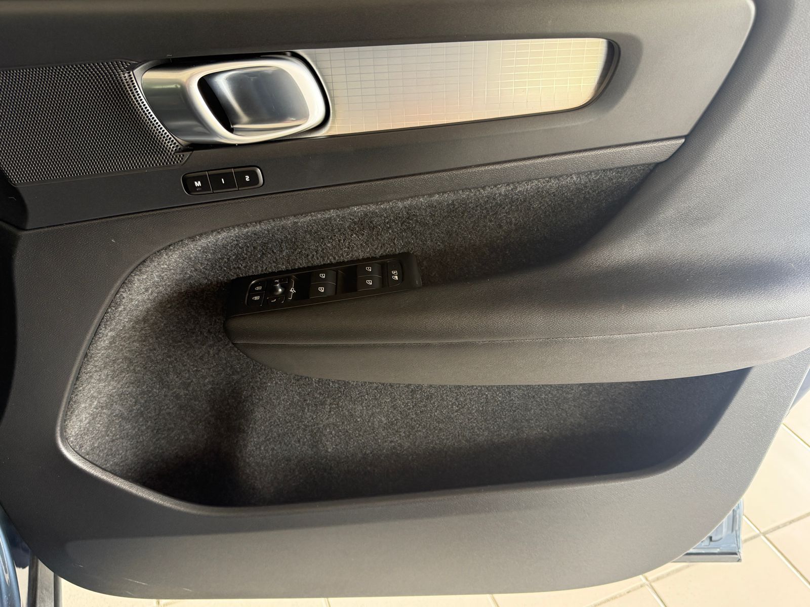 VOLVO XC40 T3 1.5 MOMENTUM GEARTRONIC XC40 T3 1.5 Momentum Geartronic - 12