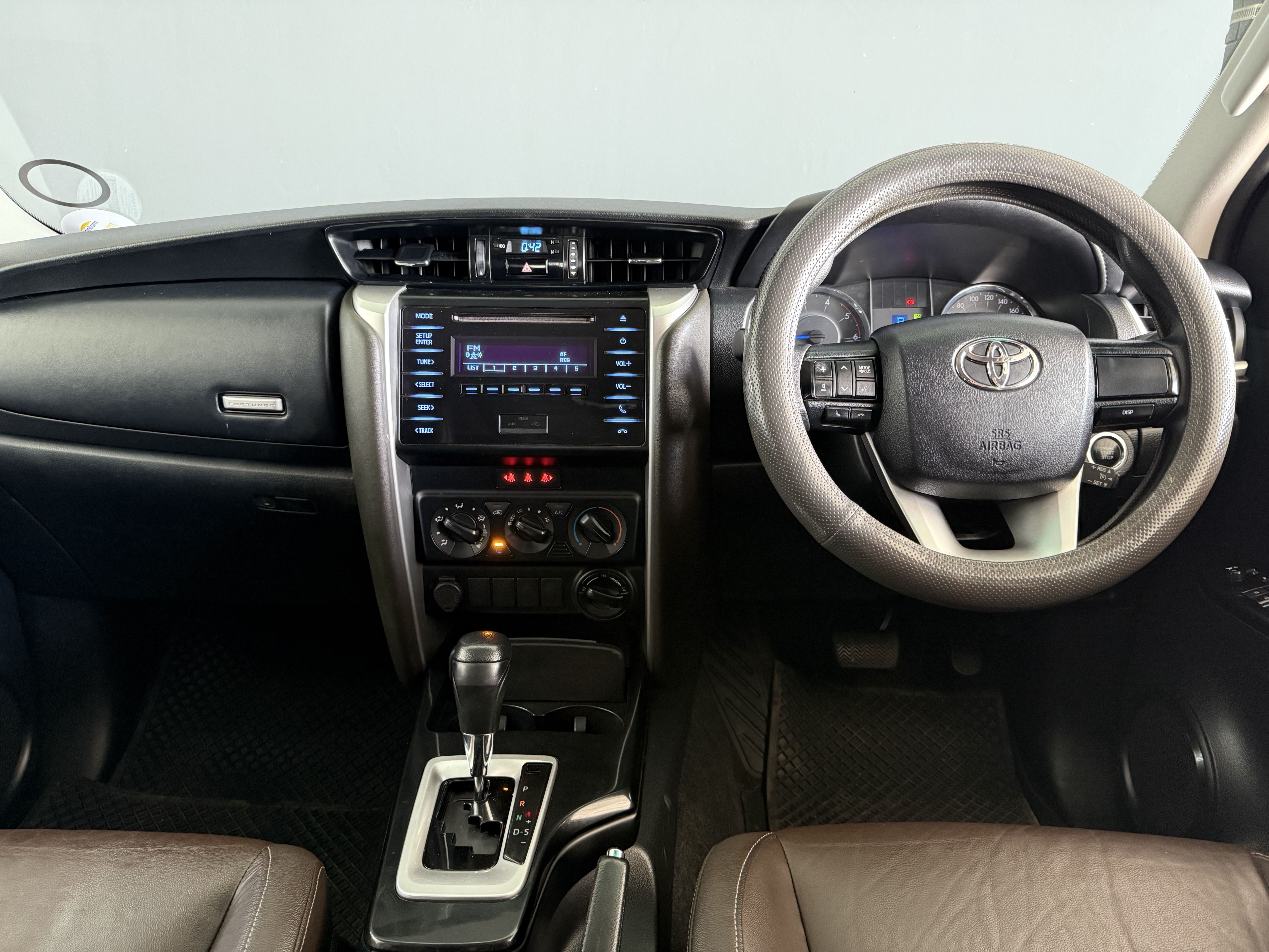 TOYOTA FORTUNER 2.4GD-6 FORTUNER 2.4GD-6 - 13