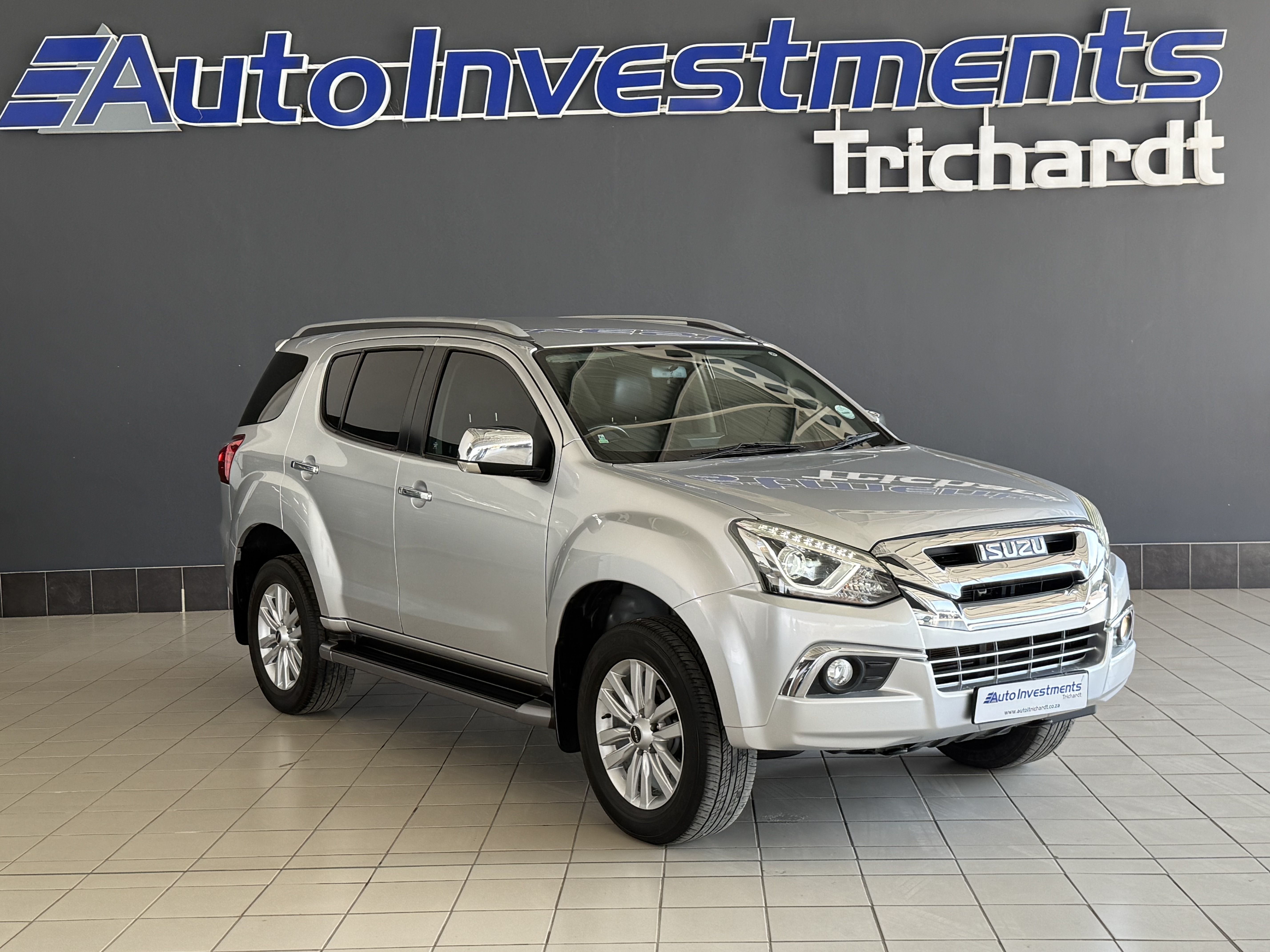 ISUZU MU-X3,0