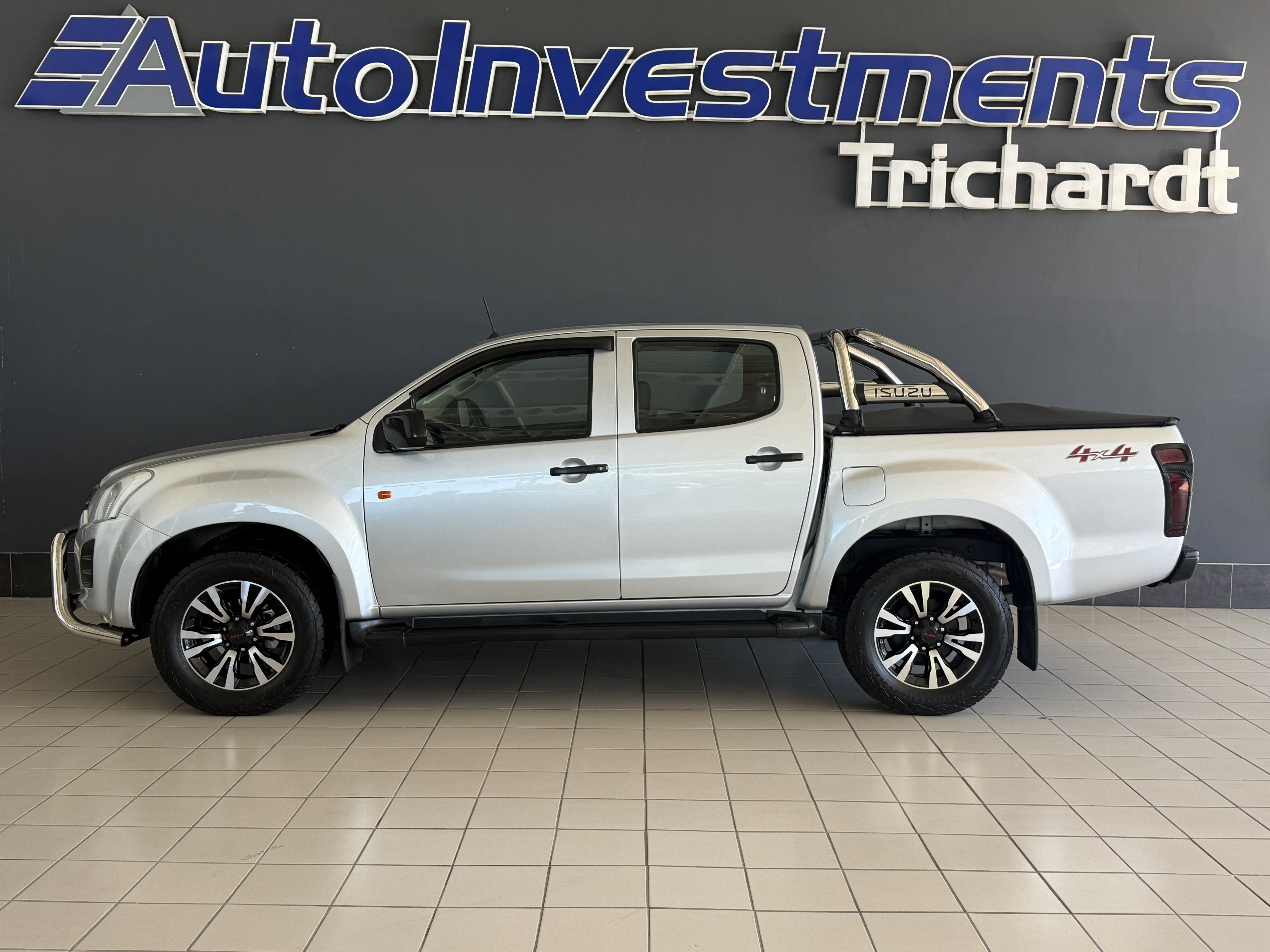 ISUZU 250 DMAX 4X4 D/CAB PICK UP 250 DMAX 4x4 D/Cab Pick Up