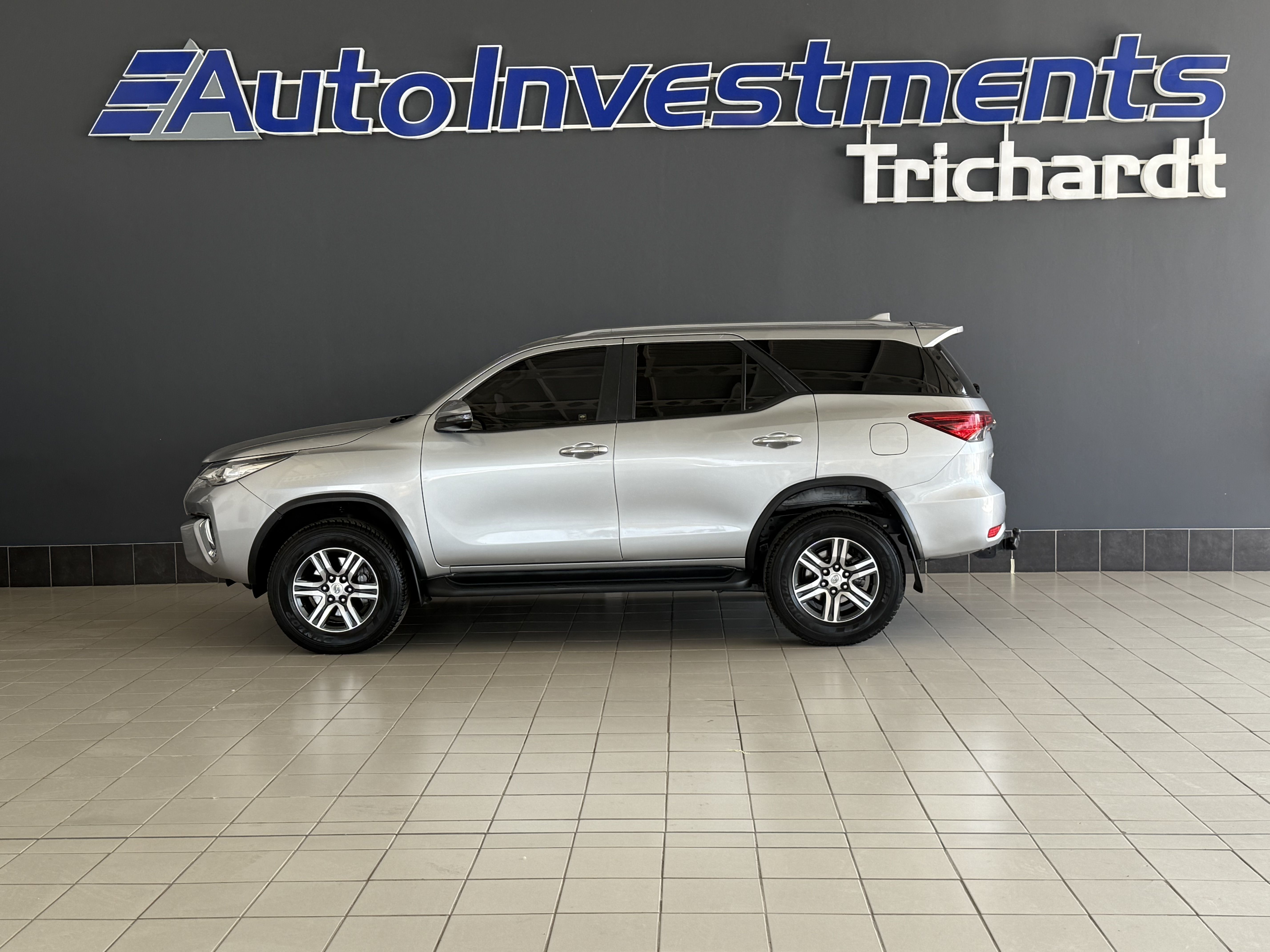 TOYOTA FORTUNER 2.4GD-6 FORTUNER 2.4GD-6