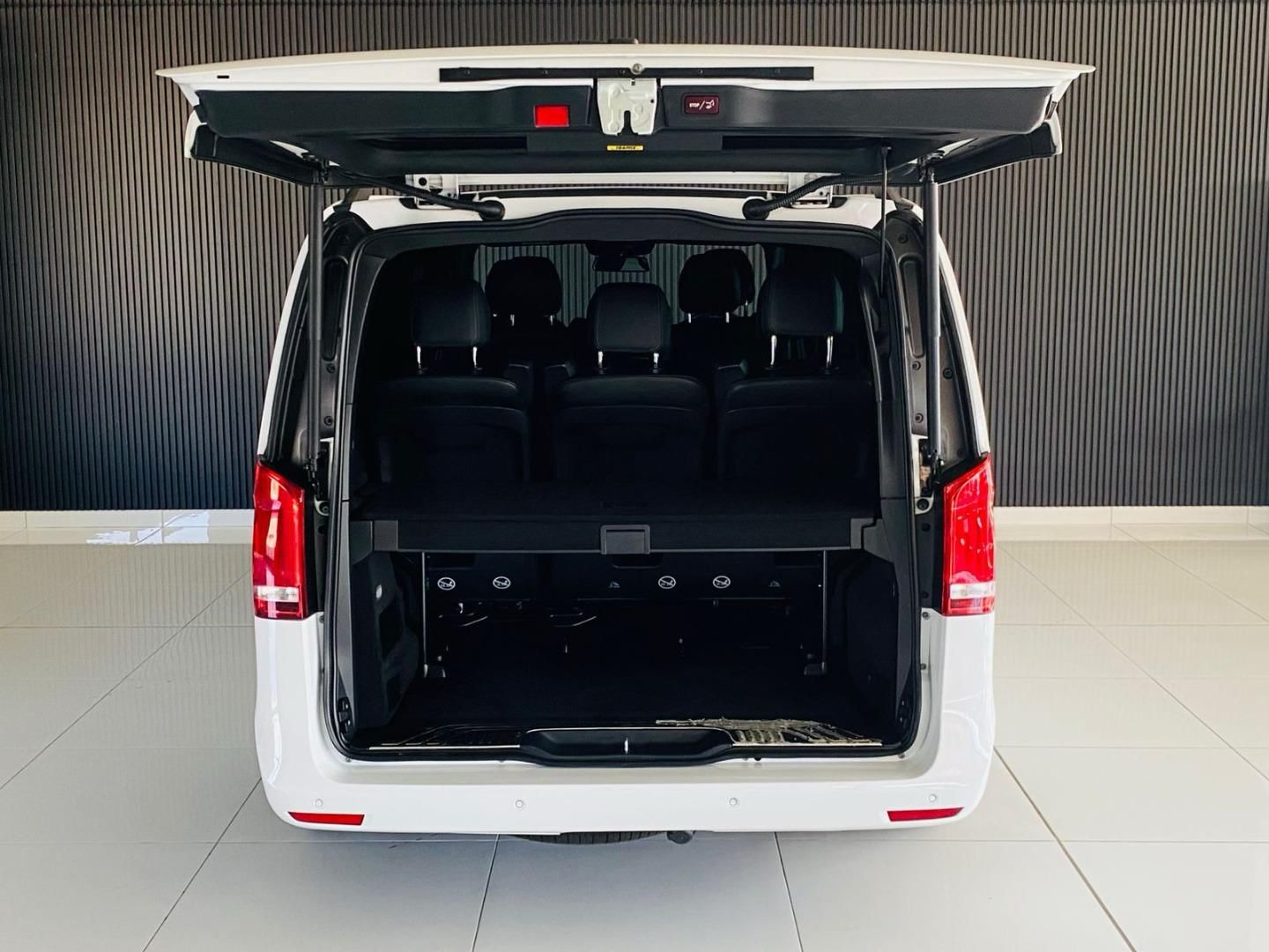 MERCEDES BENZ V CLASS V220D AVANTGARDE - 5