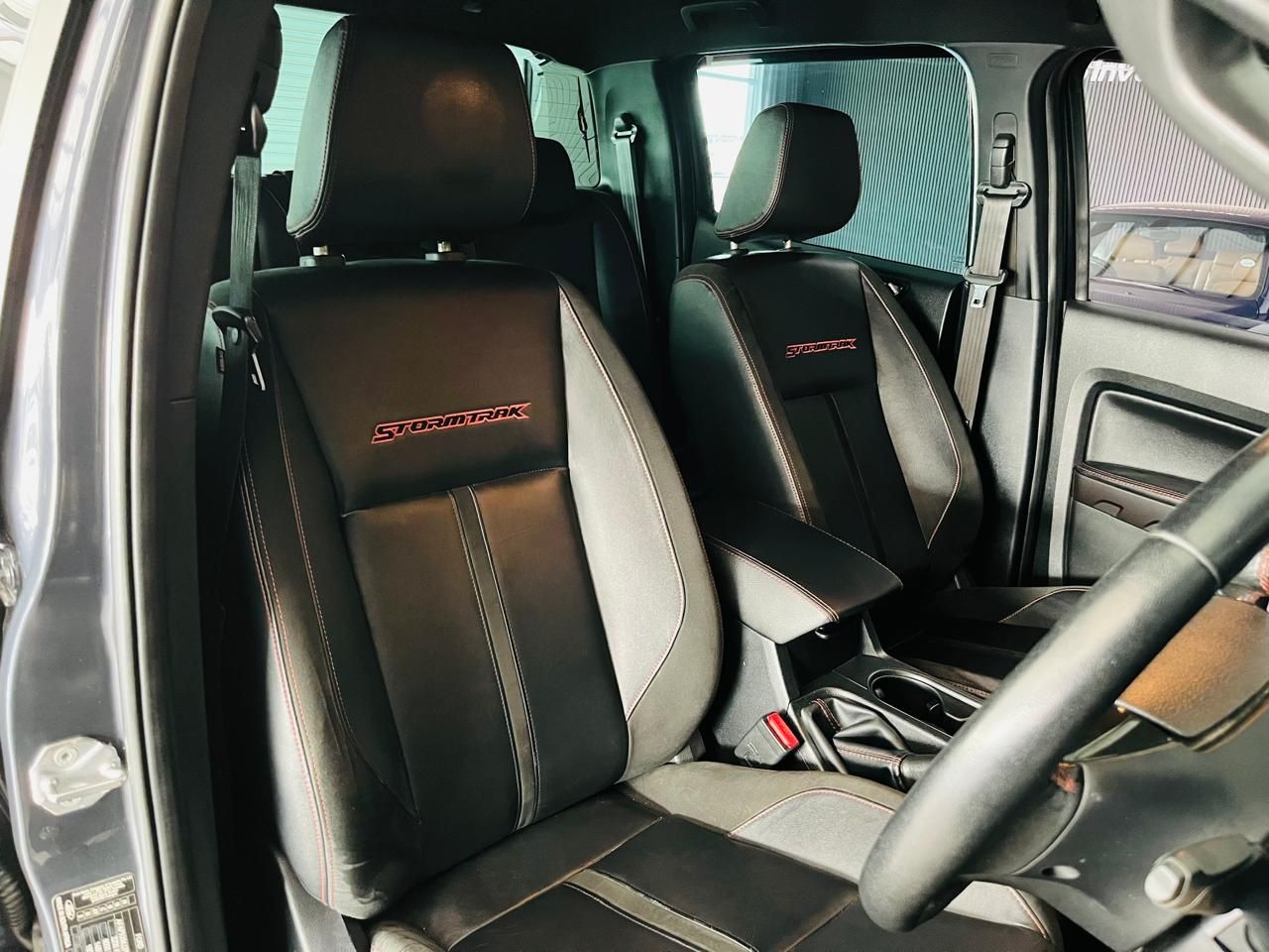 FORD RANGER 2.0 BI TURBO STORMTRAK 4X4 AUTO DOUBLE CAB 2.0 BI TURBO STORMTRAK 4X4 AUTO DOUBLE CAB - 6