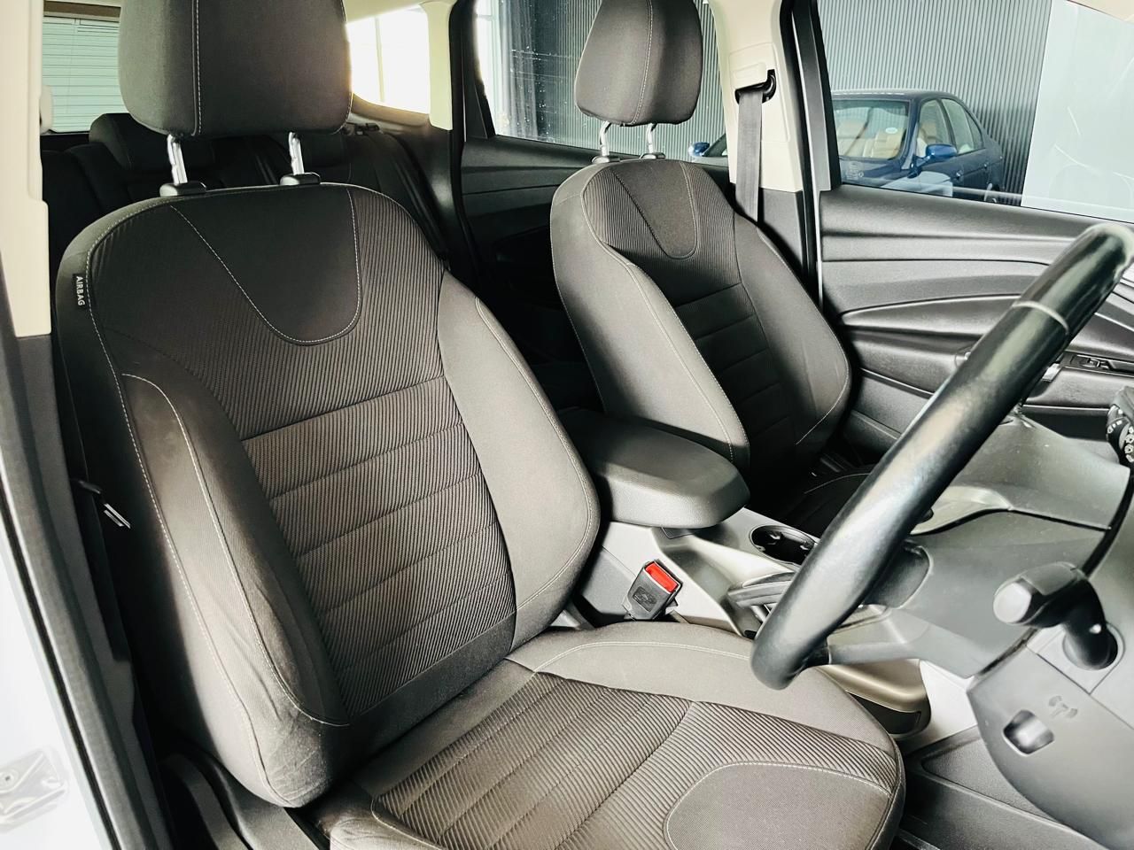 FORD KUGA 1.6 ECOBOOST AMBIENTE KUGA 1.6 ECOBOOST AMBIENTE - 6