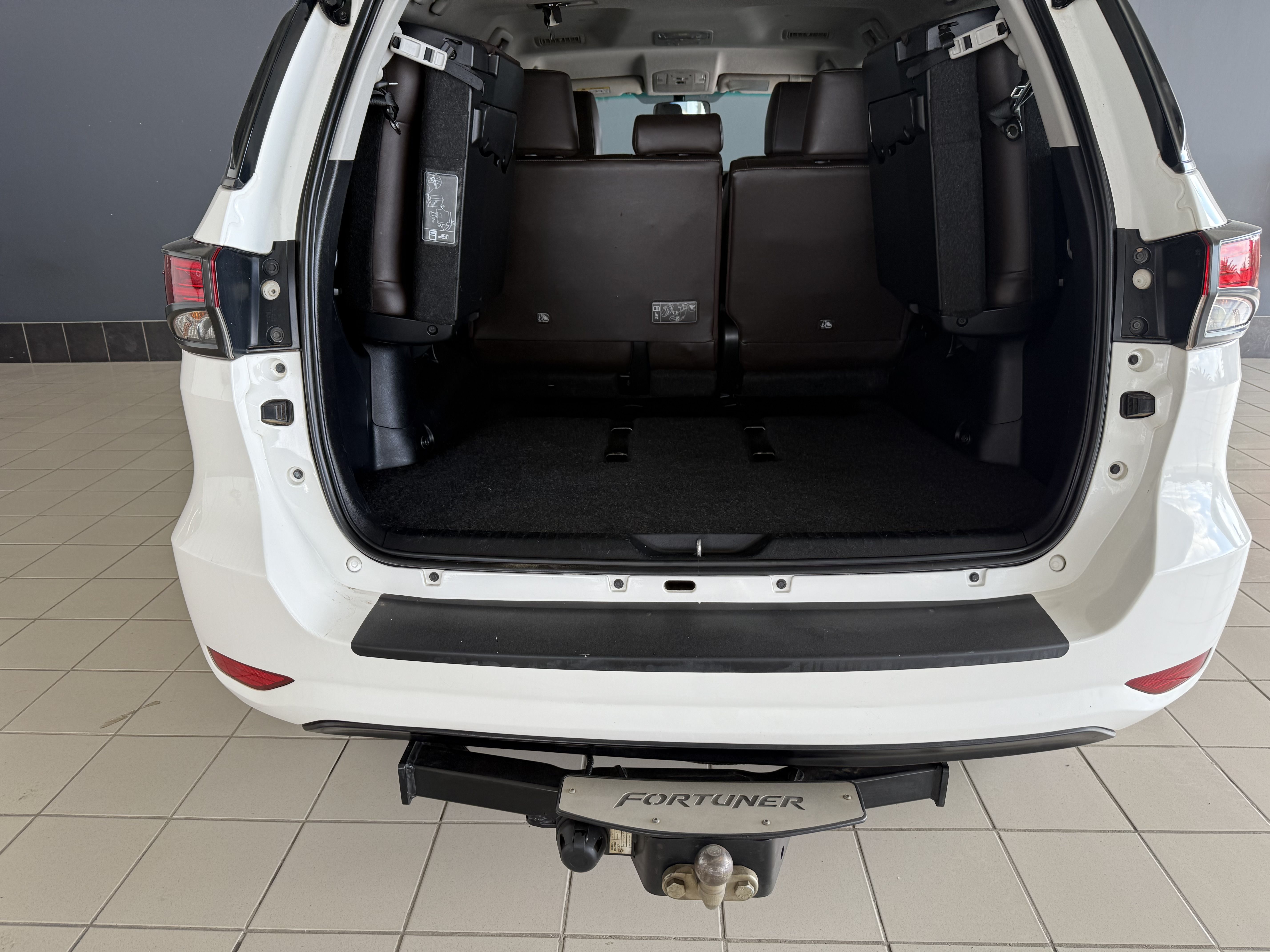 TOYOTA FORTUNER 2.4GD-6 FORTUNER 2.4GD-6 - 6