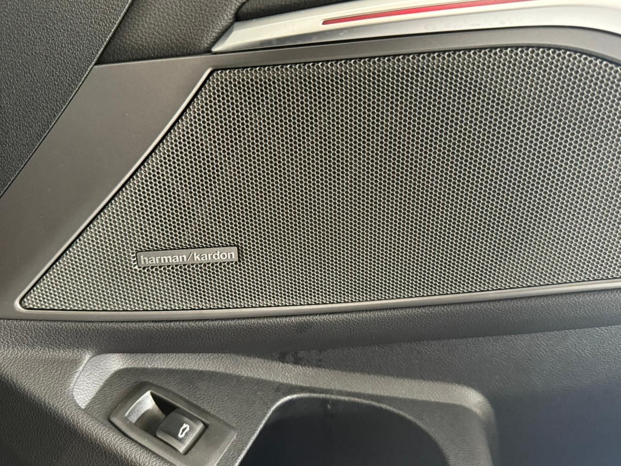 BMW 3 SERIES 330 I M SPORT LAUNCH EDITION - 6