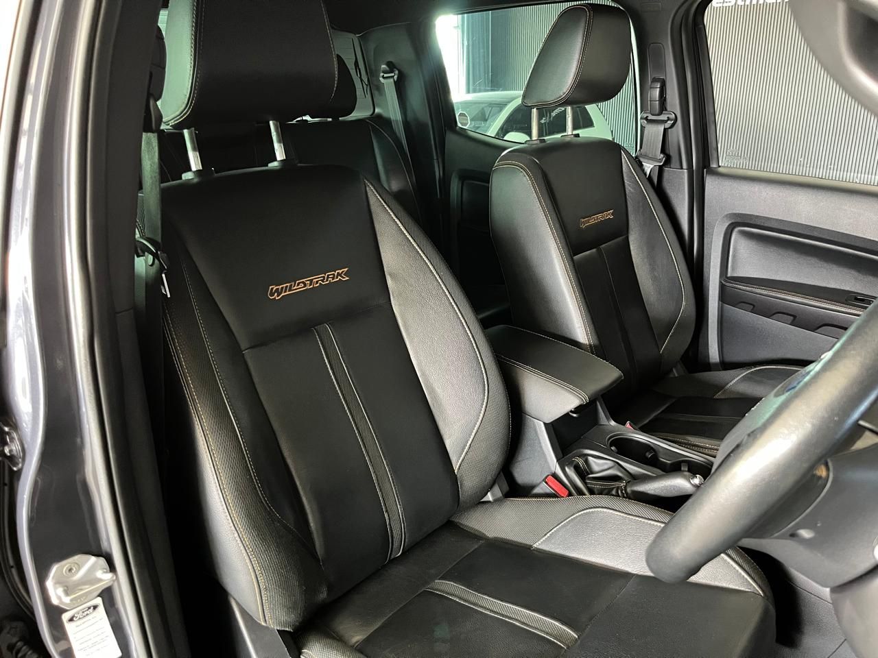FORD RANGER 2.0D BI-TURBO WILDTRAK D/C Ranger 2.0D Bi-Turbo Wildtrak D/C - 7