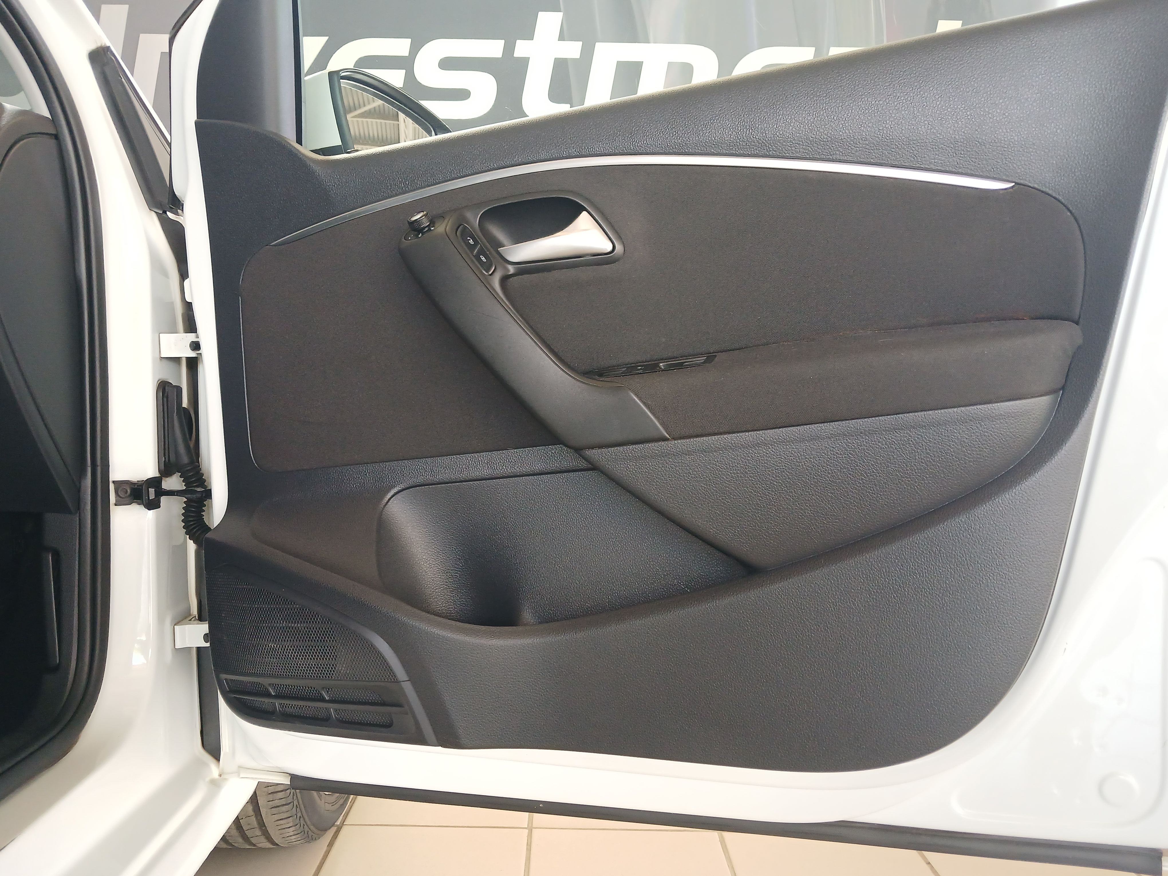 VOLKSWAGEN POLO 1.2 TSI COMFORTLINE Polo 1.2 TSI Comfortline - 7