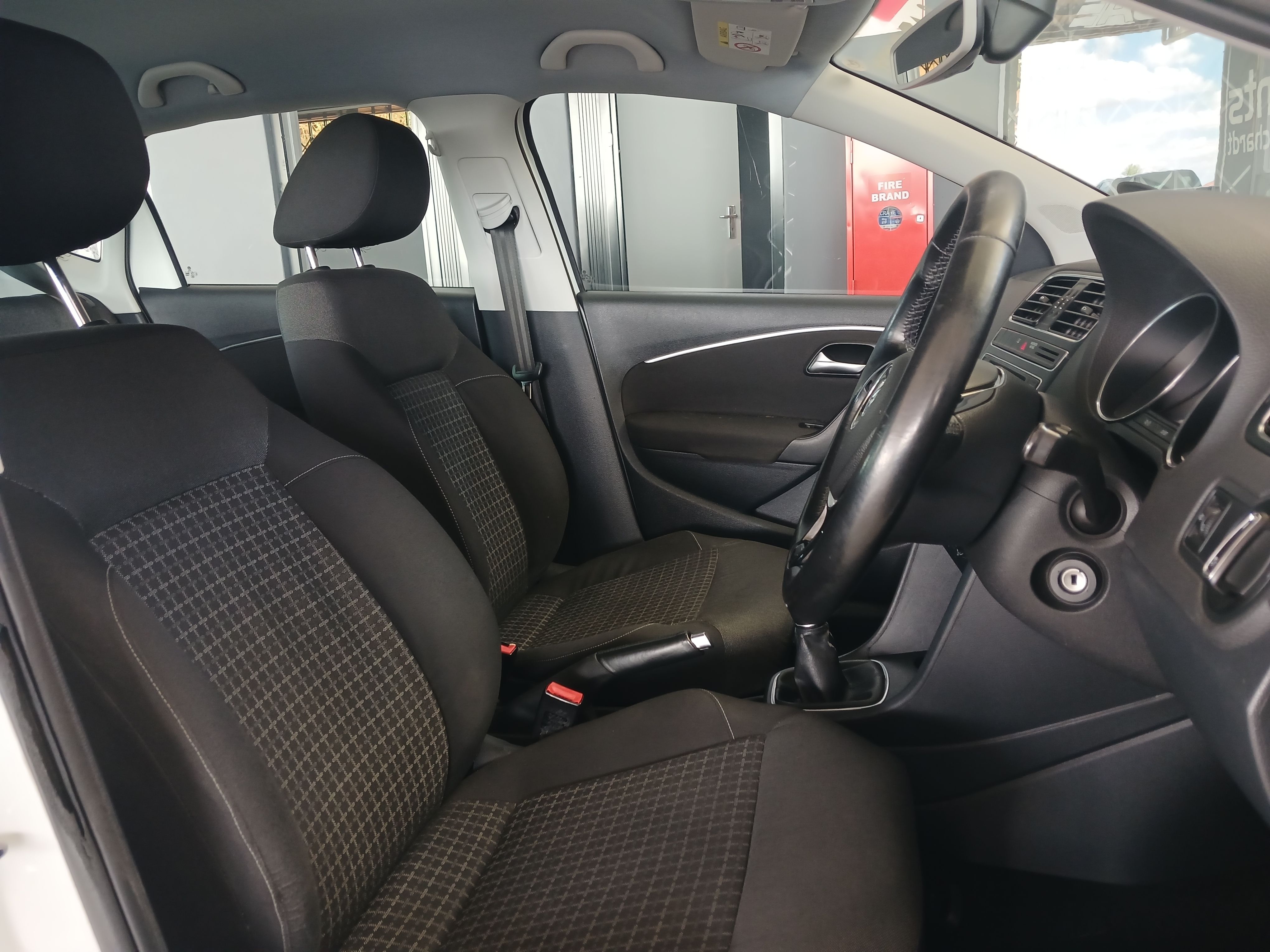 VOLKSWAGEN POLO 1.2 TSI COMFORTLINE Polo 1.2 TSI Comfortline - 8