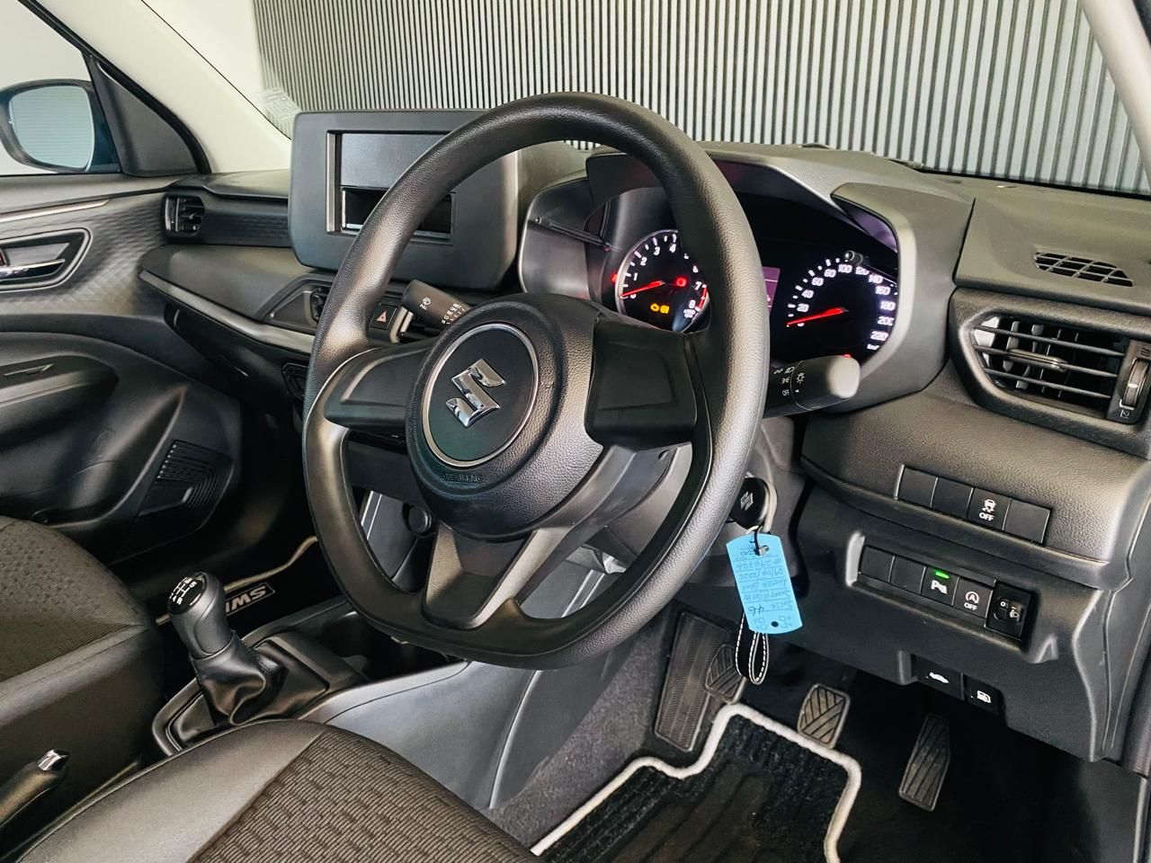 SUZUKI SWIFT 1.2 GL - 8