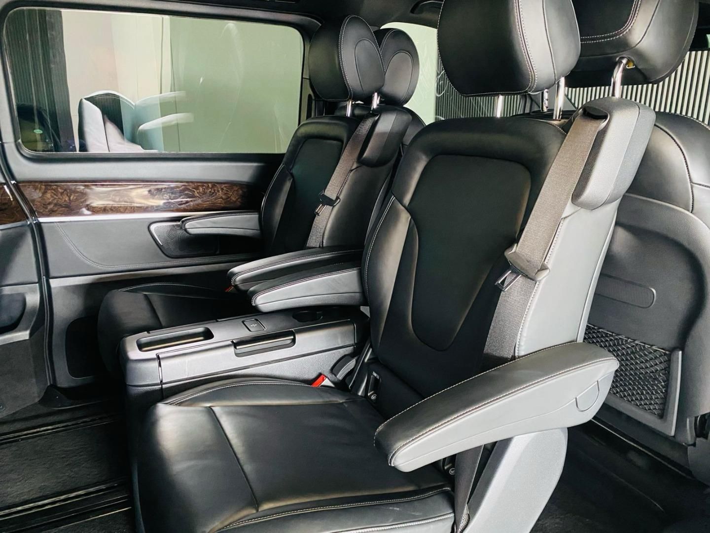 MERCEDES BENZ V CLASS V220D AVANTGARDE - 8