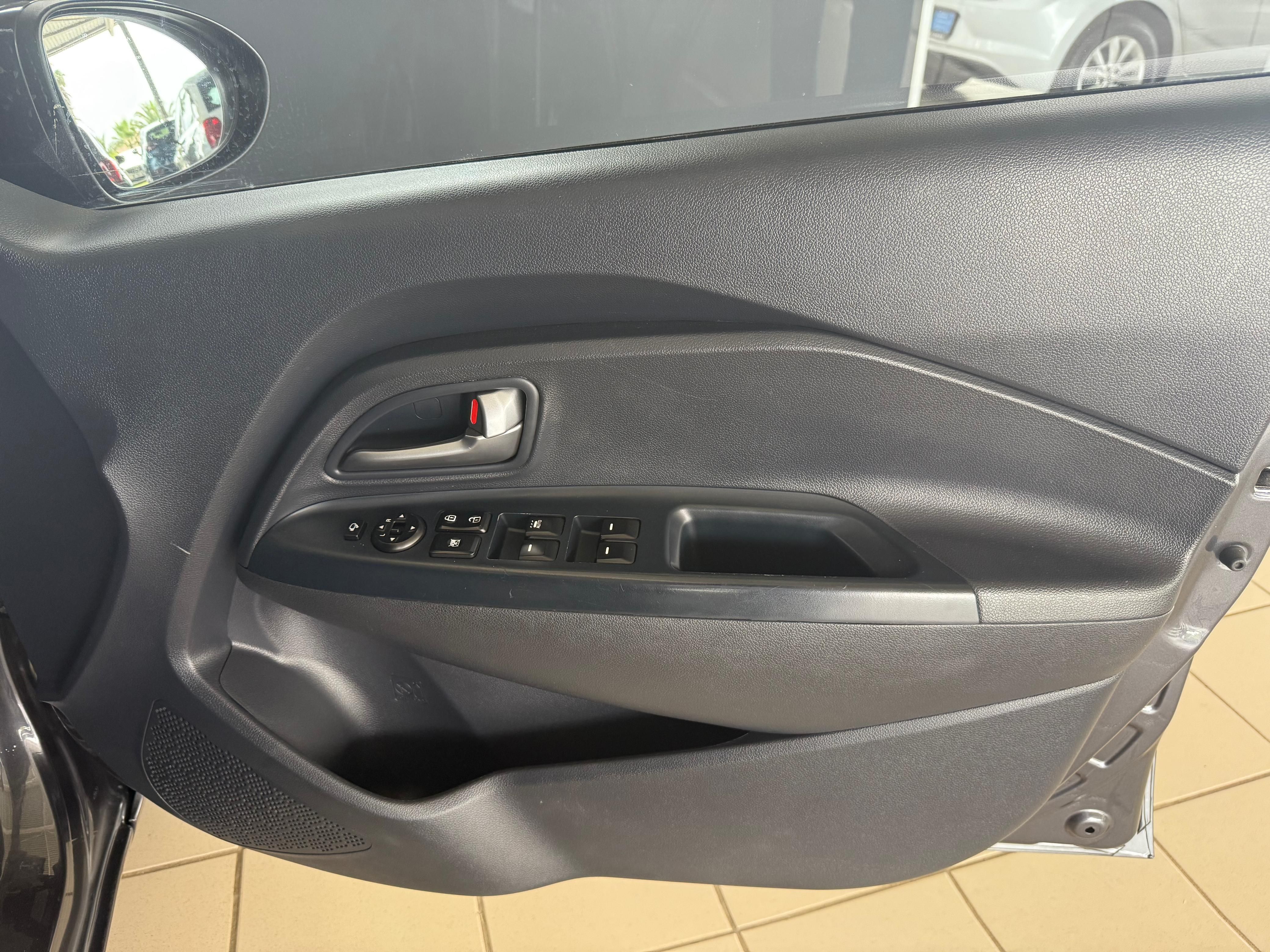 KIA RIO1.4 5-D Rio 1.4 5DR A/T - 8