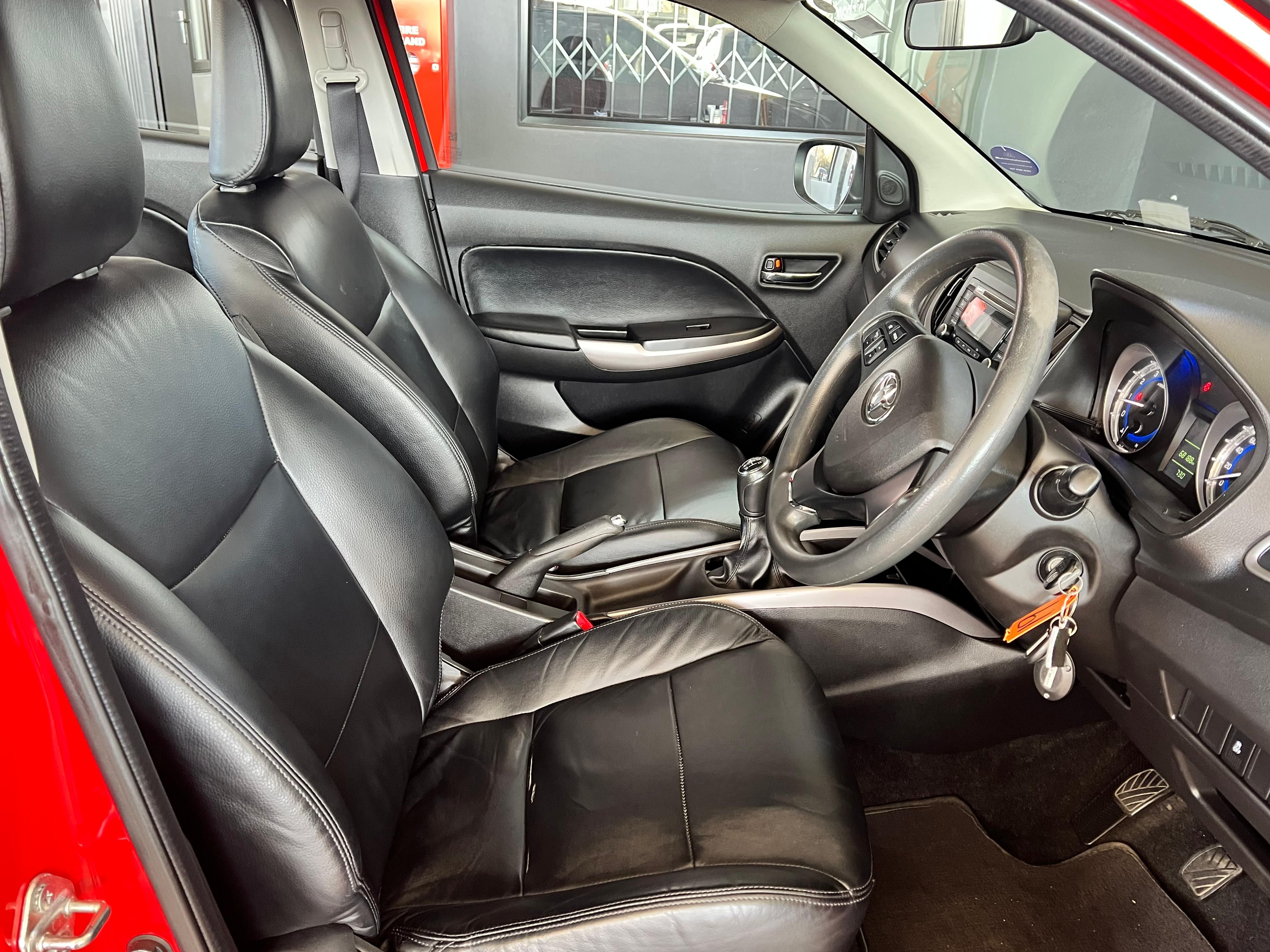TOYOTA STARLET STARLET 1.4 Xi - 19